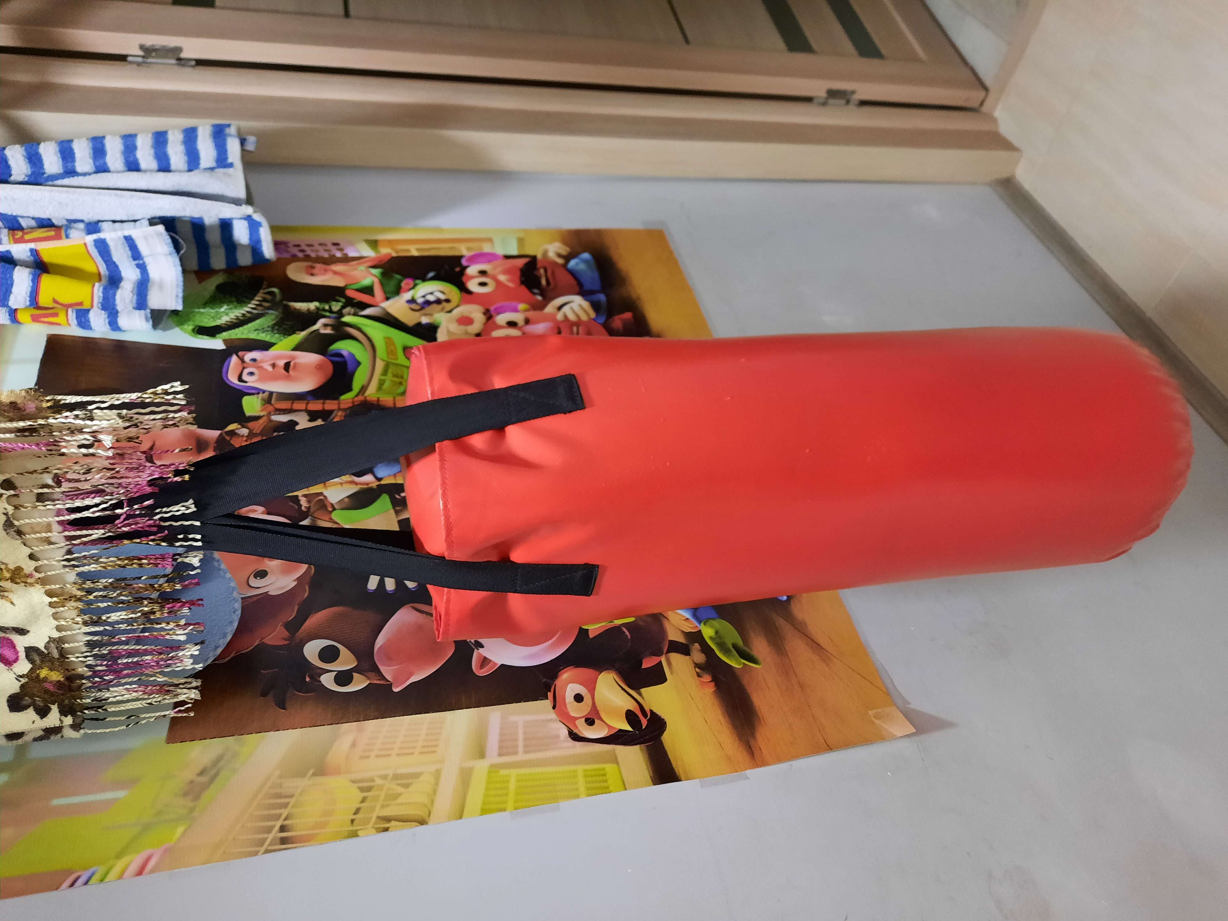 Фотография покупателя товара Боксёрский мешок, вес 10-12 кг, на ленте ременной, цвета МИКС - Фото 1
