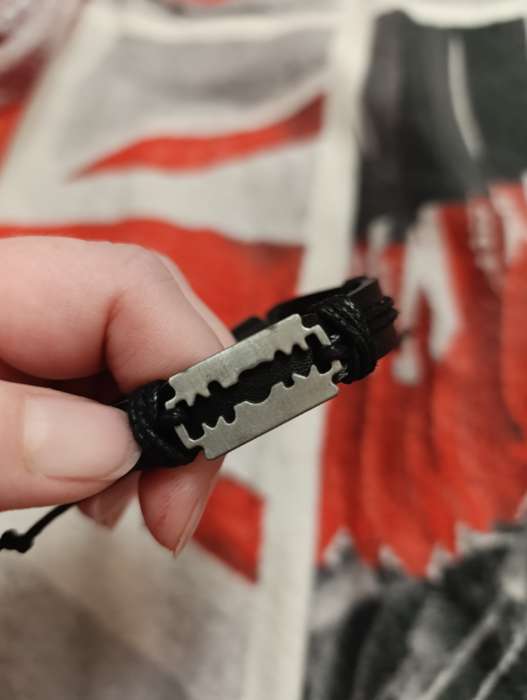 Фотография покупателя товара Браслет кожаный «Лезвие», чёрный с чернёным серебром, d=7 см