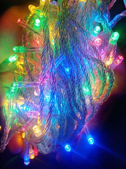 Фотография покупателя товара Гирлянда «Нить» 10 м, IP20, прозрачная нить, 100 LED, 8 режимов, 220 В, свечение мульти