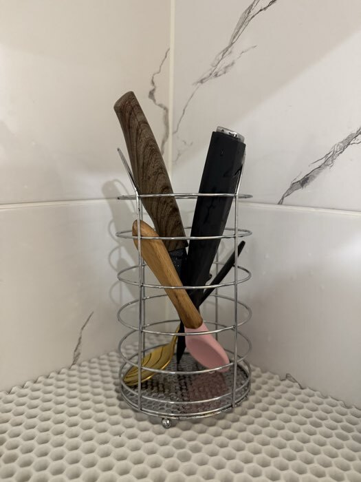 Фотография покупателя товара Сушилка для столовых приборов Доляна, 10×10×18 см, хромированная - Фото 2