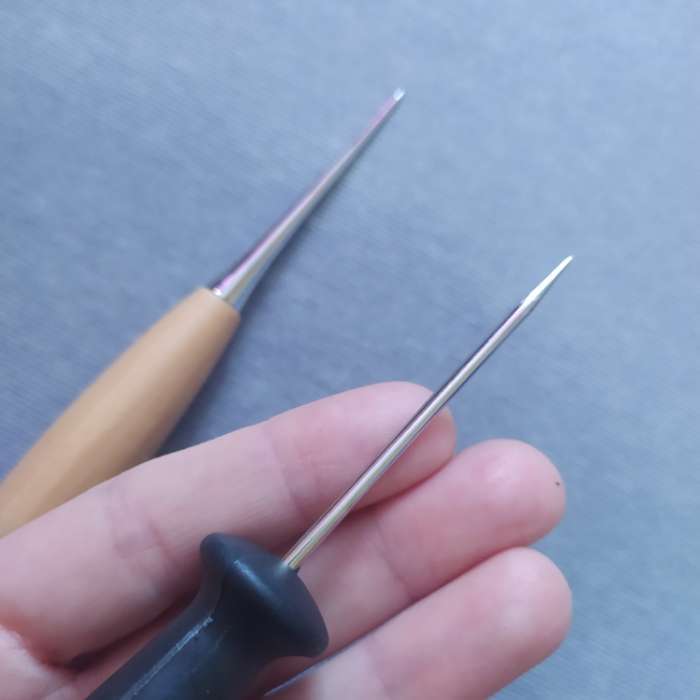 Фотография покупателя товара Канцелярское шило GLOBUS, большое, игла = 65 мм, d = 3.0 мм, пластиковая ручка, L=153 мм - Фото 1