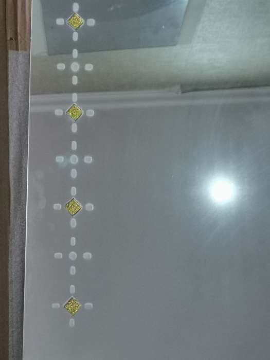 Фотография покупателя товара Зеркало интерьерное настенное «Ромб», с пескоструйной графикой, с полкой, 40×60 см - Фото 3