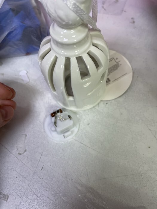 Фотография покупателя товара Подвеска светодиодная «Птичка», 5.8×5.8×11 см, 1 LED, керамика, от батареек LR44×2, свечение тёплое белое - Фото 2