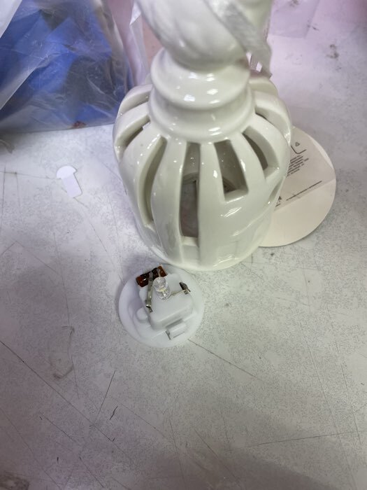 Фотография покупателя товара Подвеска светодиодная «Птичка», 5.8×5.8×11 см, 1 LED, керамика, от батареек LR44×2, свечение тёплое белое - Фото 3