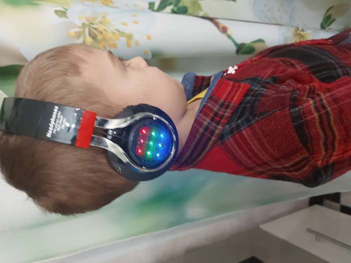 Фотография покупателя товара Наушники беспроводные, накладные, Luazon RX-1, Bluetooth 4.2, с микрофоном, с подсветкой LED, microSD, FM, 250 мАч, красные - Фото 2