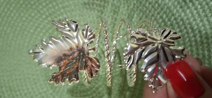 Фотография покупателя товара Кольцо для салфетки «Лист», 10×4.5 см, железо, серебристое - Фото 5