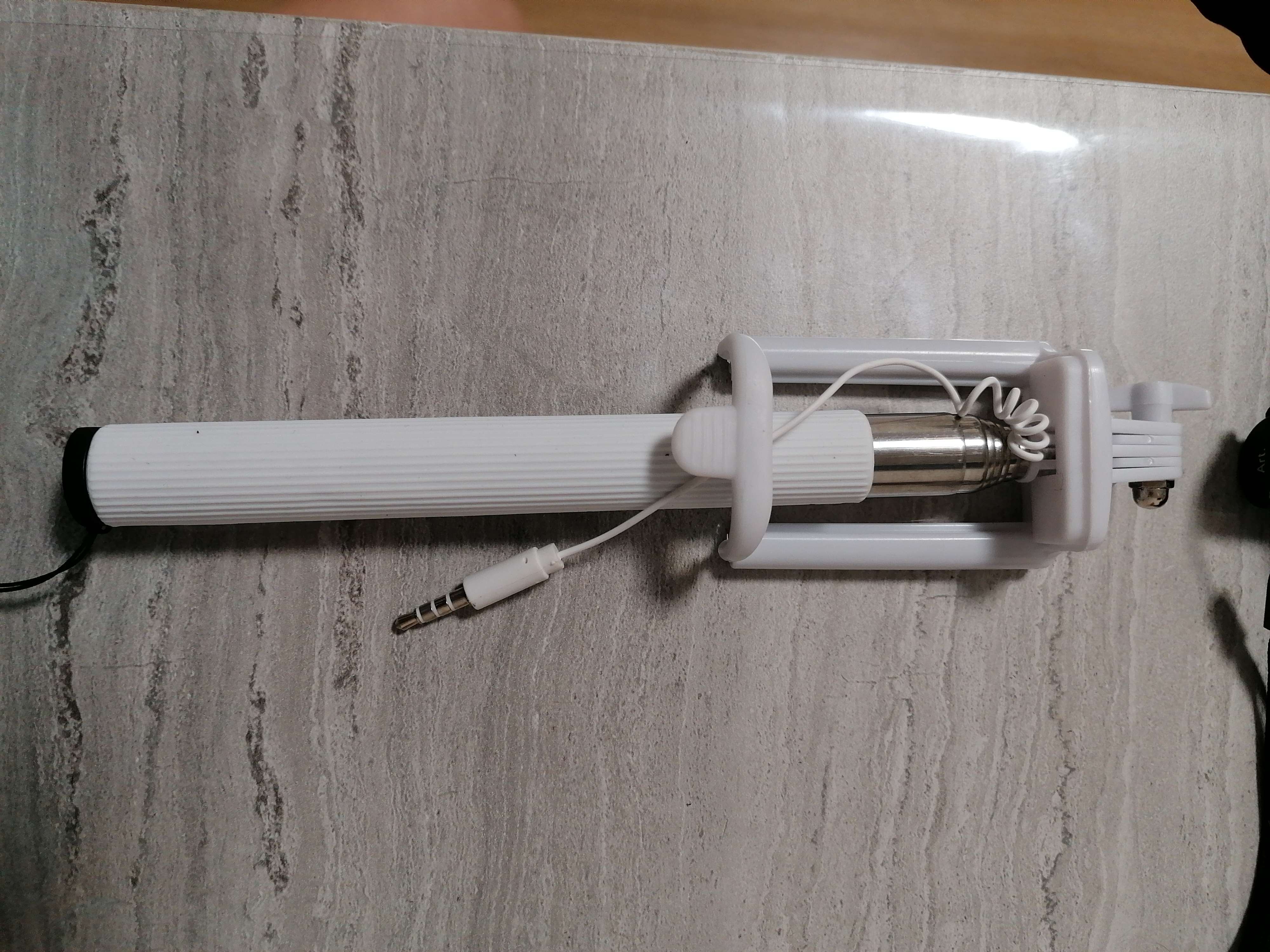Фотография покупателя товара Монопод для селфи LuazON, проводной, 28 - 93 см, кабель 15 см, белый