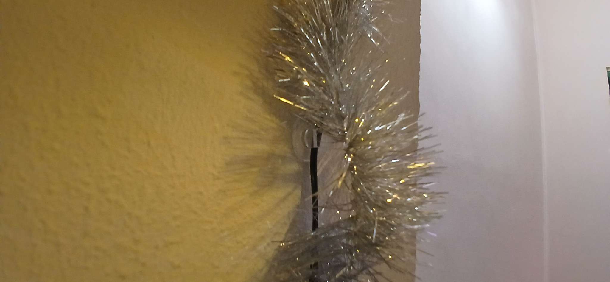 Фотография покупателя товара Держатель самоклеящийся для проводов и гирлянд ТУНДРА krep, 15×15 мм, 18 шт. - Фото 1