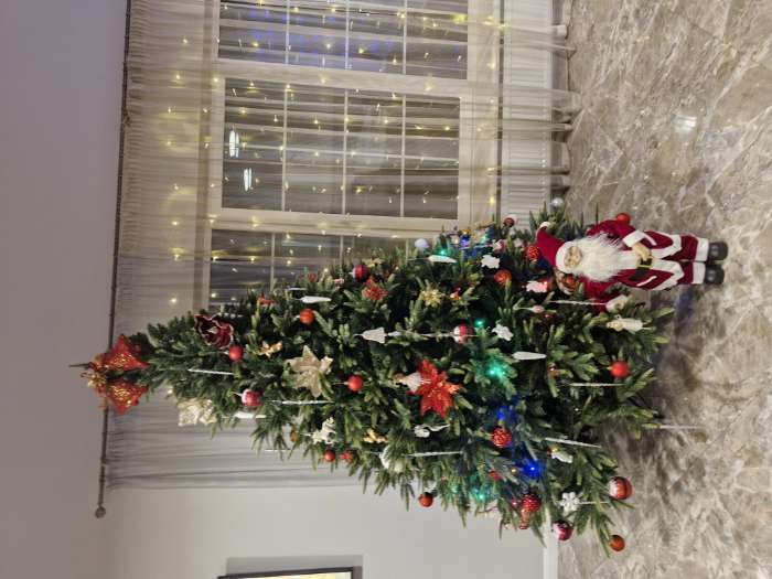 Фотография покупателя товара Искусственная ёлка «Зимнее волшебство. Элит», 120 см, d нижнего яруса 89 см, 322 смешанные ветки шарнирные - Фото 4