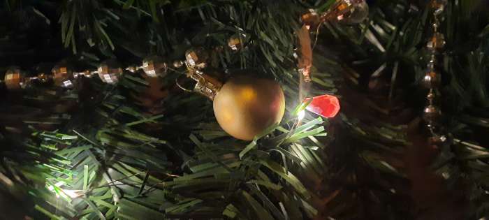 Фотография покупателя товара Гирлянда хвойная новогодняя «Зимнее волшебство», ёлочная, 270 см, d=6 см, 220 веток, 12.5 см - Фото 7