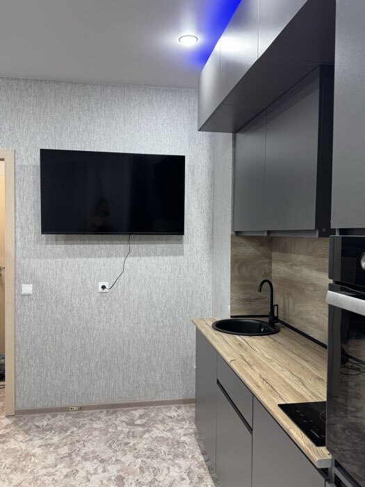 Фотография покупателя товара УЦЕНКА Кухонный гарнитур в потолок 2400 Виктория, Кашемир/Дуб крафт - Фото 4