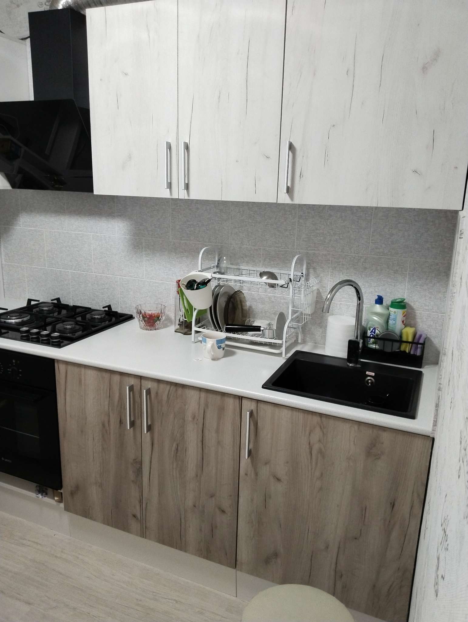 Фотография покупателя товара Кухня прямая «Европа», 2400 мм, цвет бетон/дуб золотой крафт - Фото 2