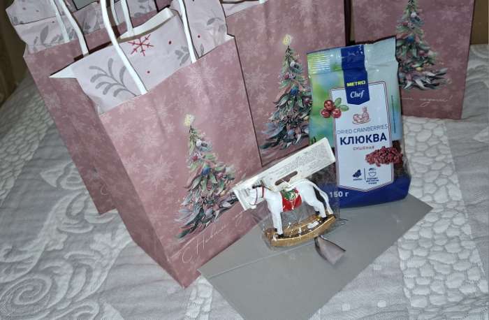 Фотография покупателя товара Бумага упаковочная тишью, новогодняя упаковка «Ёлочки», 50×66 см - Фото 1