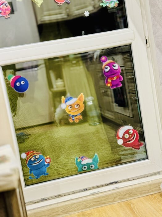 Фотография покупателя товара Наклейки новогодние «Новогоднее веселье», голографическая фольга, 49×33.5 см - Фото 1