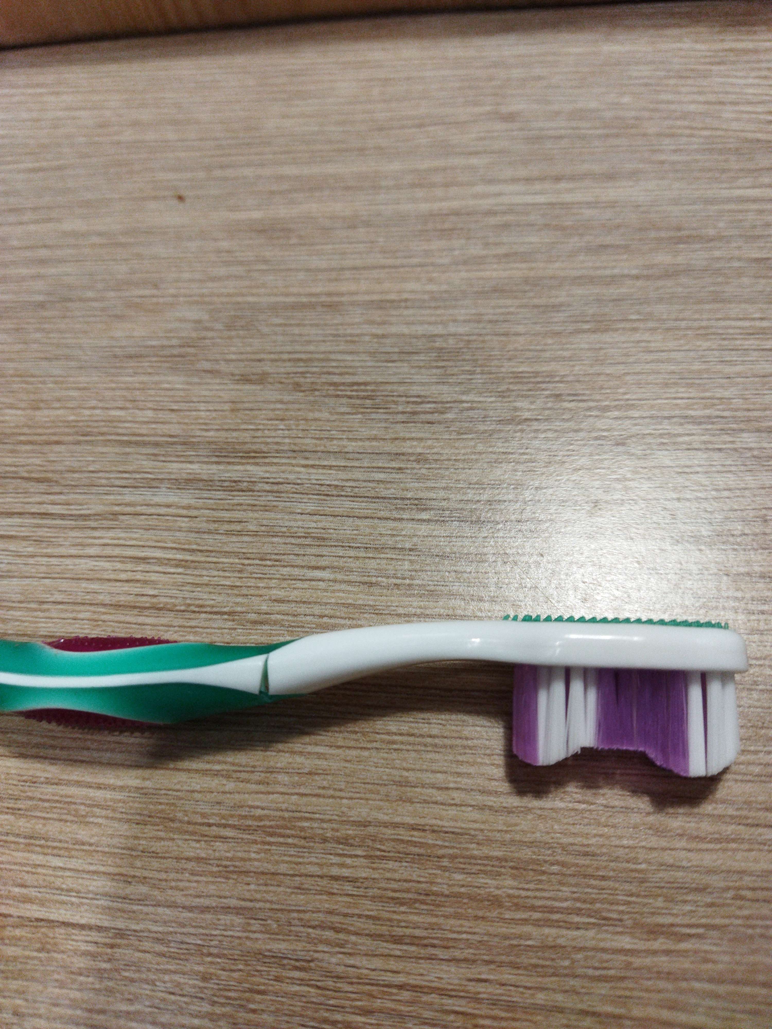 Фотография покупателя товара Детская зубная щётка «Ассорти»,двухкомпонентная ручка, мягкая щетина - Фото 13