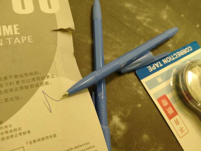 Фотография покупателя товара Ручка шариковая LANCER Office Style 820, игольчатый узел 0.5 мм, чернила синие, корпус голубой