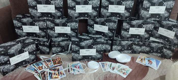 Фотография покупателя товара Коробка подарочная новогодняя складная «С Новым годом», 22×15×10 см - Фото 2