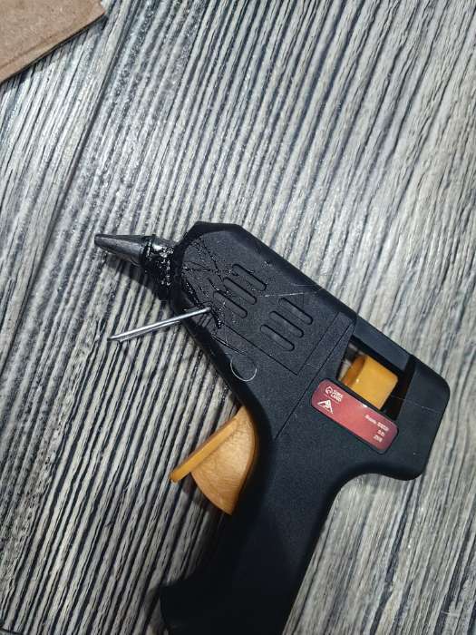 Фотография покупателя товара Клеевой пистолет ЛОМ, 15 Вт, 220 В, 7 мм - Фото 13