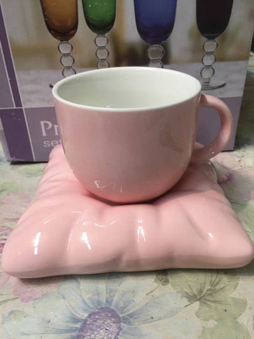 Фотография покупателя товара Чайная пара керамическая с ложкой «Зефирка», 2 предмета: чашка 250 мл, блюдце d=13 см, цвет розовый - Фото 1