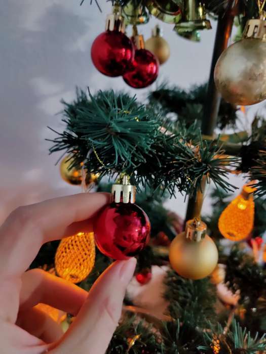 Фотография покупателя товара Ёлочные игрушки «Глянец», шары новогодние, d=3 см, набор 6 шт., красный - Фото 4