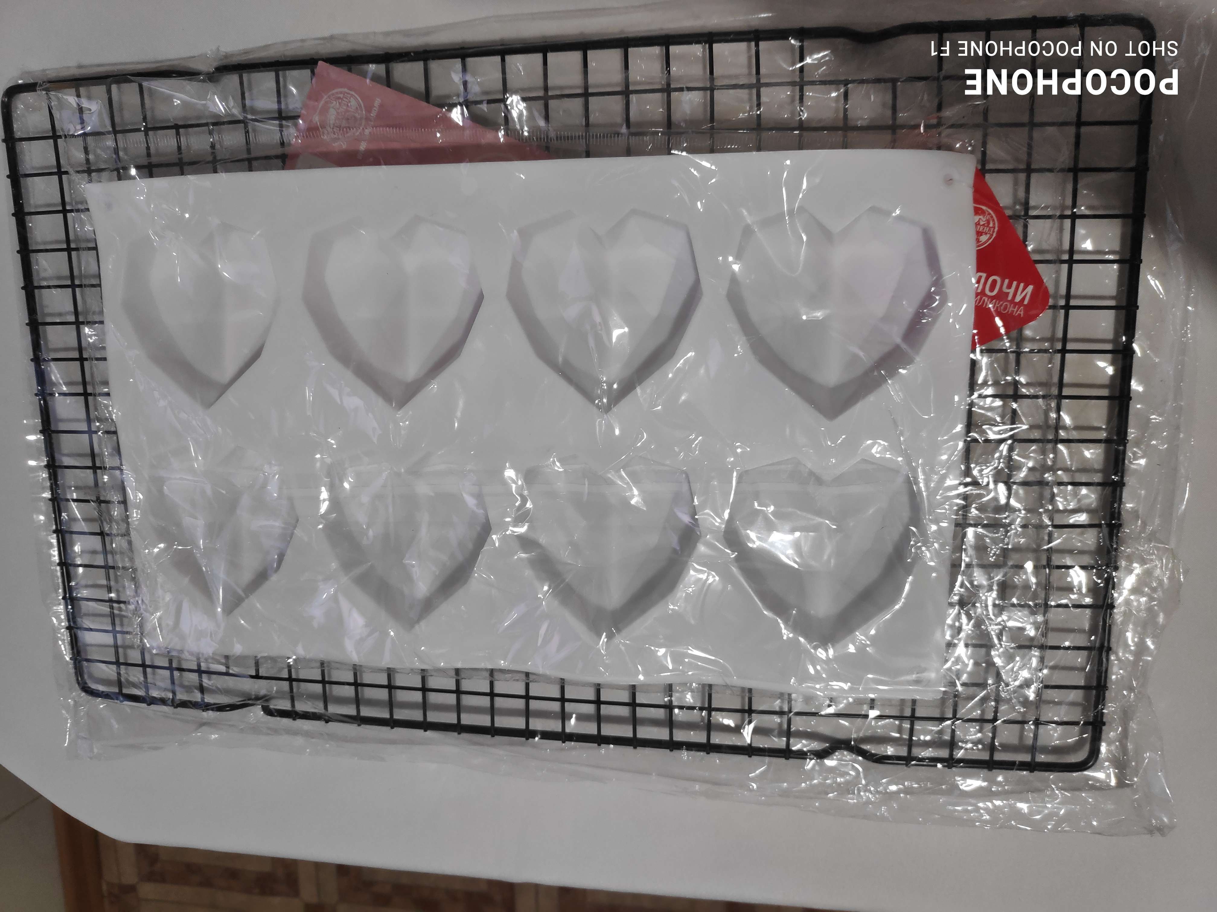 Фотография покупателя товара Форма для муссовых десертов и выпечки Доляна «Сердце. Геометрия», 29×17×2 см, 8 ячеек (6,5×6,3 см), цвет белый - Фото 1
