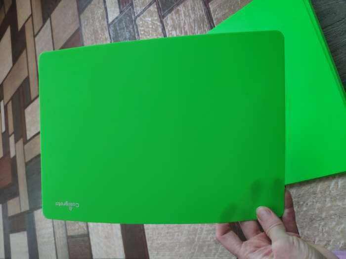 Фотография покупателя товара Доска для лепки пластиковая А4 Calligrata "Яркое творчество", неон зелёный - Фото 5
