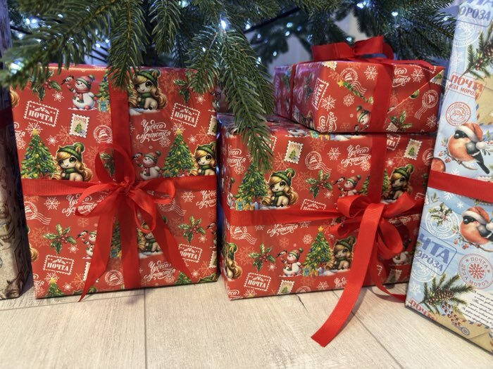 Фотография покупателя товара Бумага упаковочная глянцевая «Новый год 2026», лошадь, 50×70 см - Фото 2