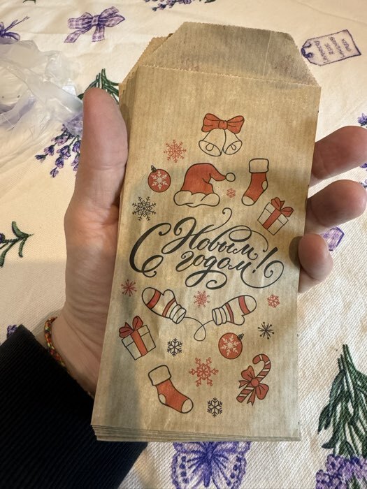 Фотография покупателя товара Пакет бумажный фасовочный, крафт, «С Новым годом!», 8×16 см без окна - Фото 6