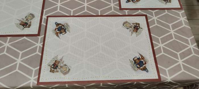 Фотография покупателя товара Салфетки сервировочные Доляна «Московский мишка», 4 шт., новогодние, 45×30 см - Фото 1