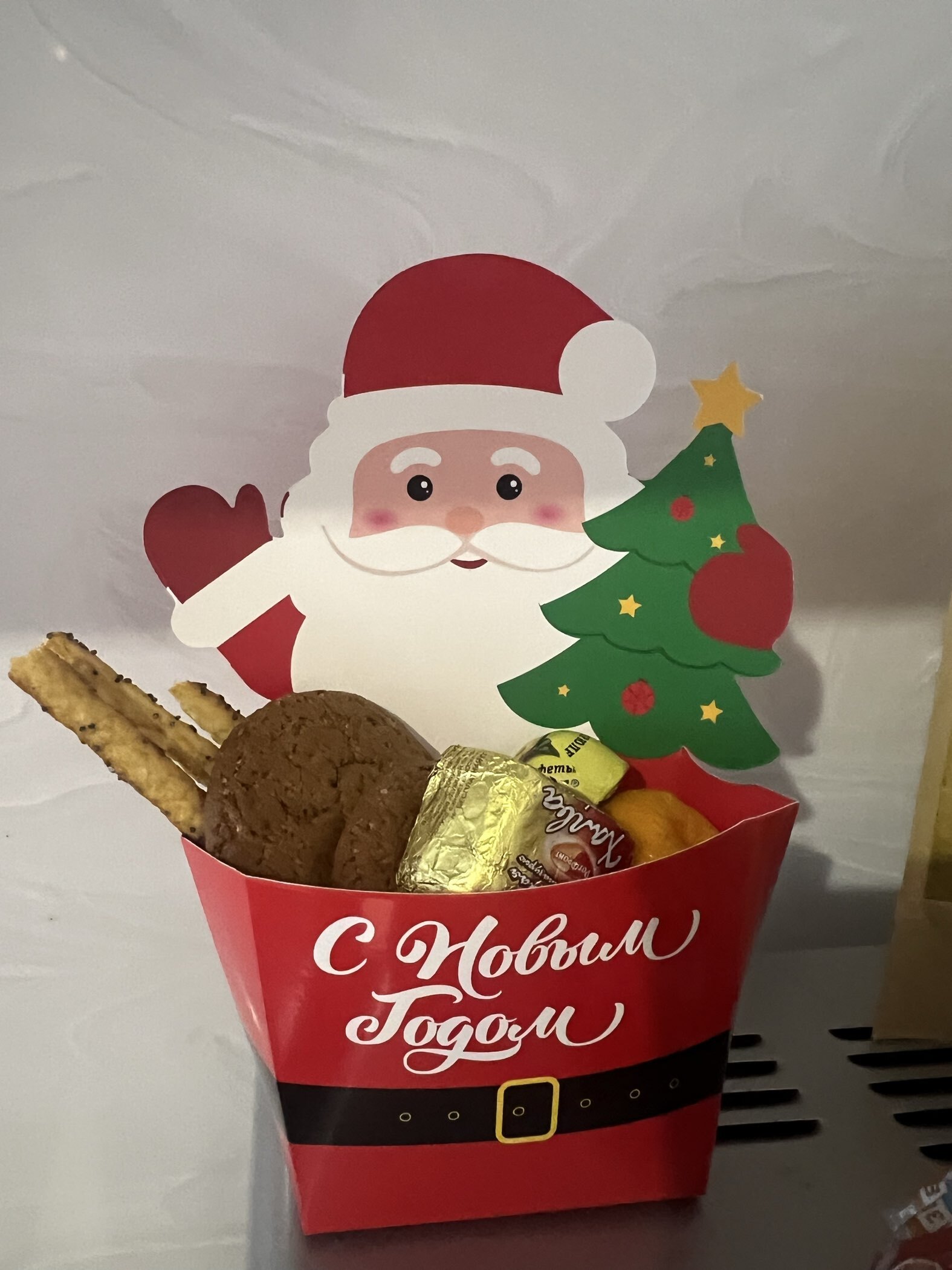 Фотография покупателя товара Снек-бокс для попкорна и снеков «С Новым годом!», дед мороз - Фото 2