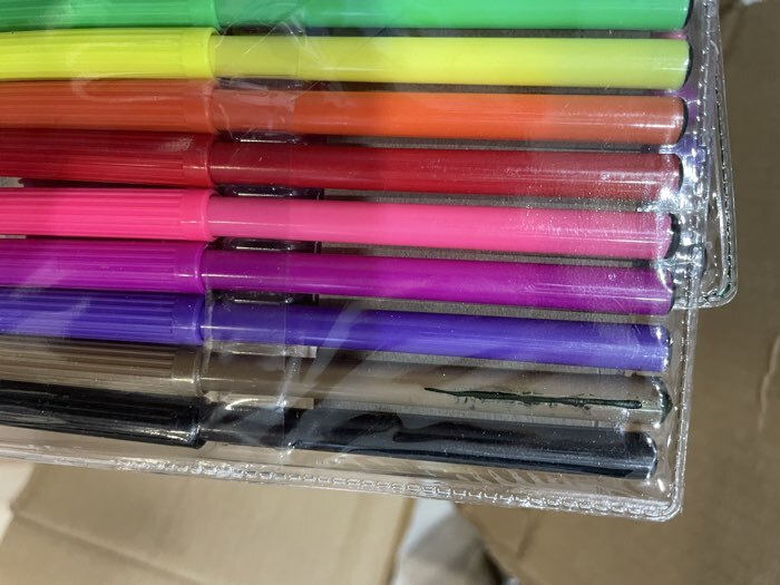 Фотография покупателя товара УЦЕНКА Фломастеры, 12 цветов, вентилируемый колпачок, блистер, (фломастеры плохо пишут) - Фото 22
