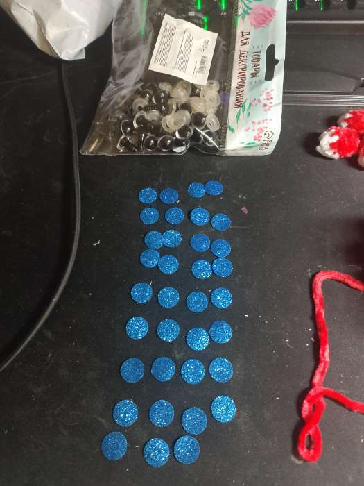 Фотография покупателя товара Глаза винтовые с заглушками, «Блёстки» набор 48 шт., размер 1 шт.: 1.2 см, синие - Фото 10