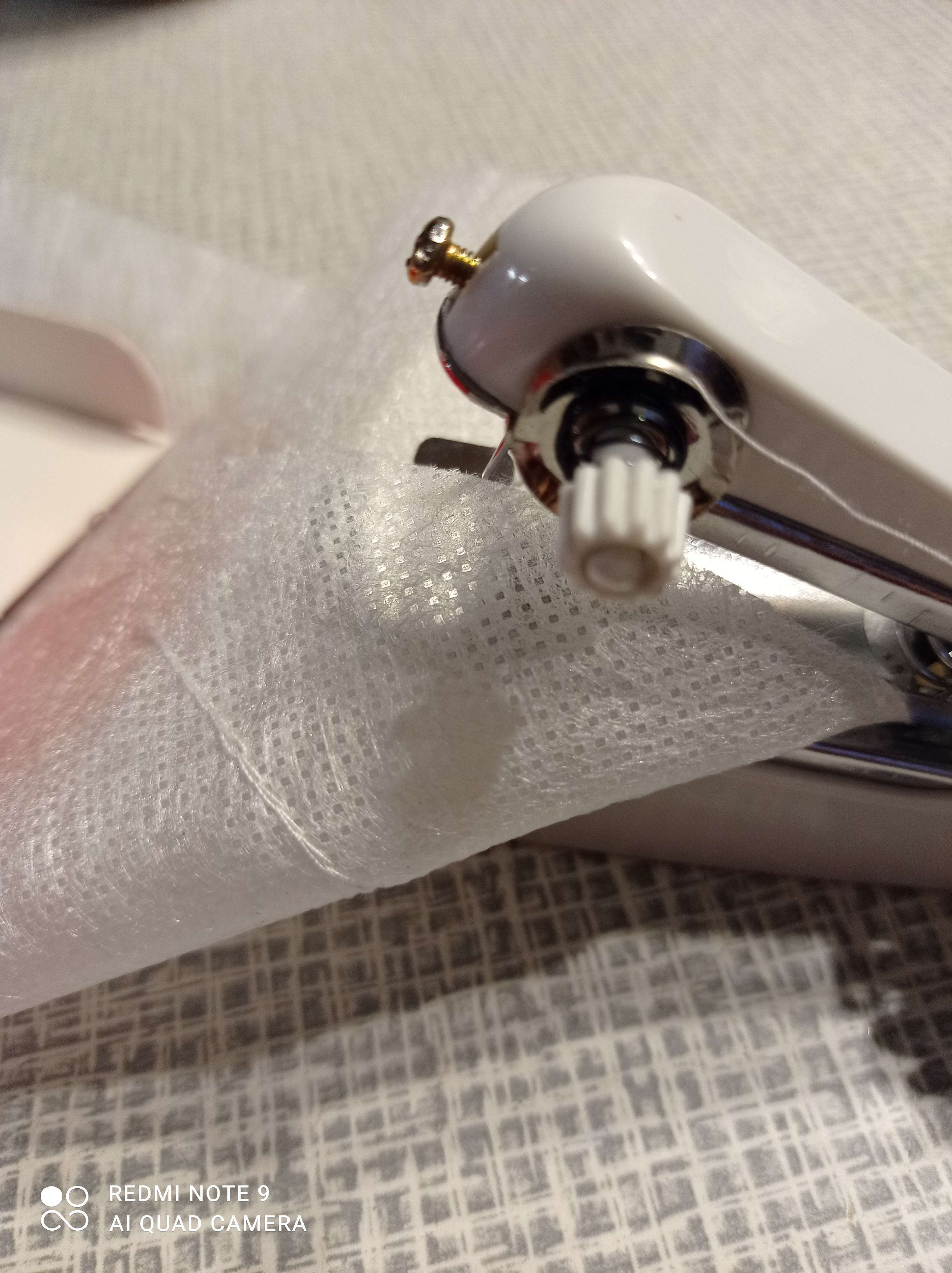 Фотография покупателя товара Швейная машина Luazon LSH-08, механическая, портативная, белая