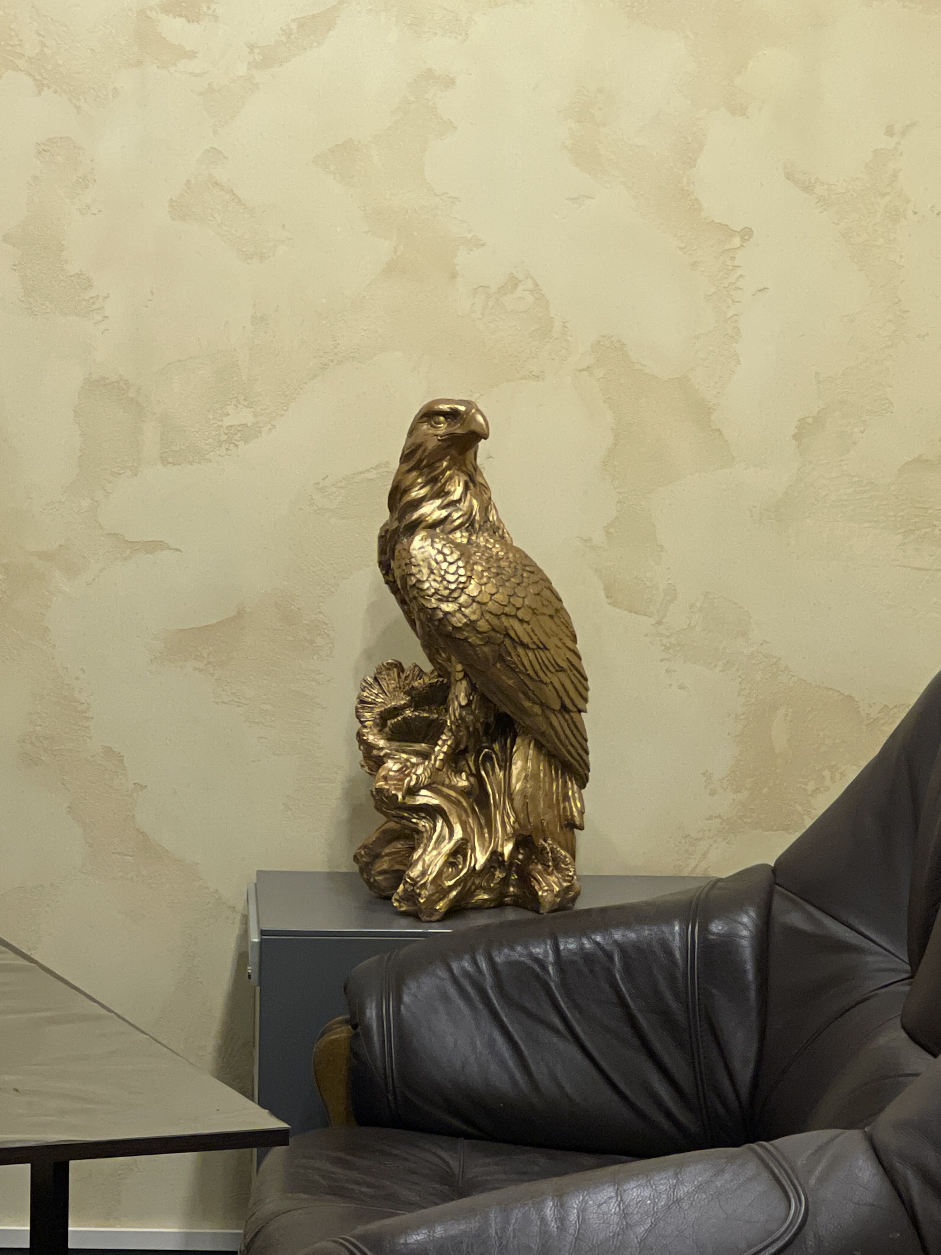 Фотография покупателя товара Копилка "Орел на камне большой" бронза, 20х21х55см - Фото 3