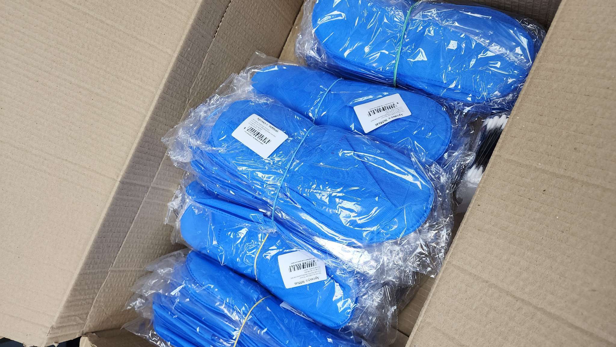 Фотография покупателя товара Тапочки из спанбонда «Эконом», подошва 3 мм, 42р. (индивидуальная упаковка) - Фото 4