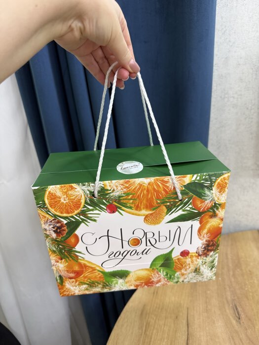 Фотография покупателя товара Пакет - коробка, 23×18×11 см - Фото 2