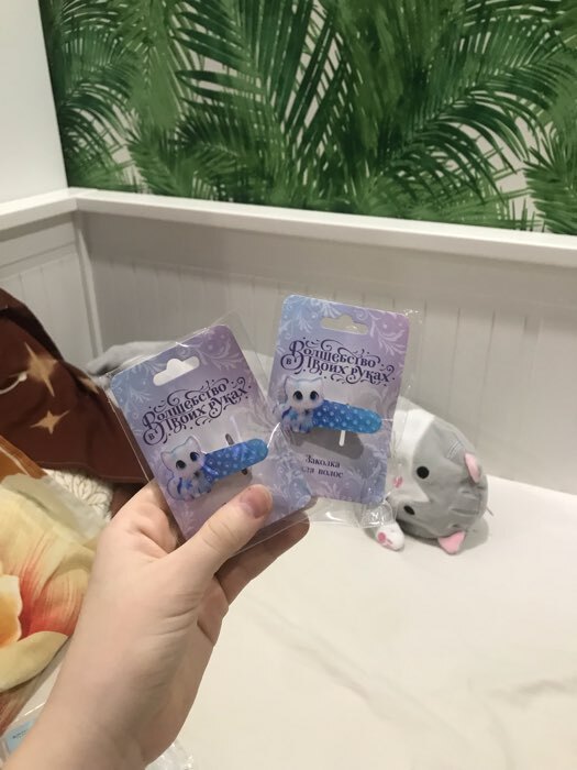 Фотография покупателя товара Заколка для волос новогодняя «Единорог», 5.2×2.7 см - Фото 1