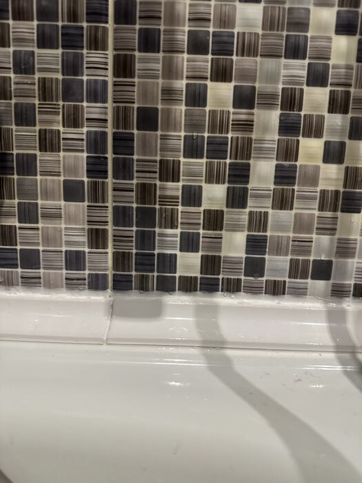 Фотография покупателя товара Средство для удаления плесени Bath Fungy, с дезинфицирующим эффектом, спрей-концентрат, 0.5 л - Фото 2