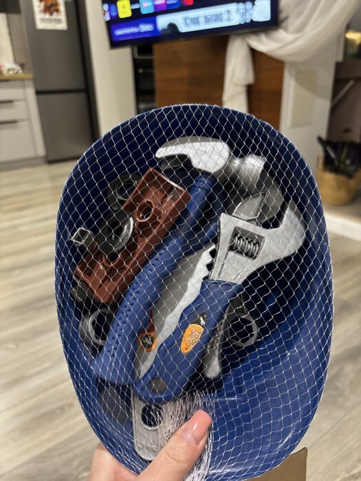 Фотография покупателя товара Набор инструментов «Инженер», 19 предметов, с каской - Фото 2