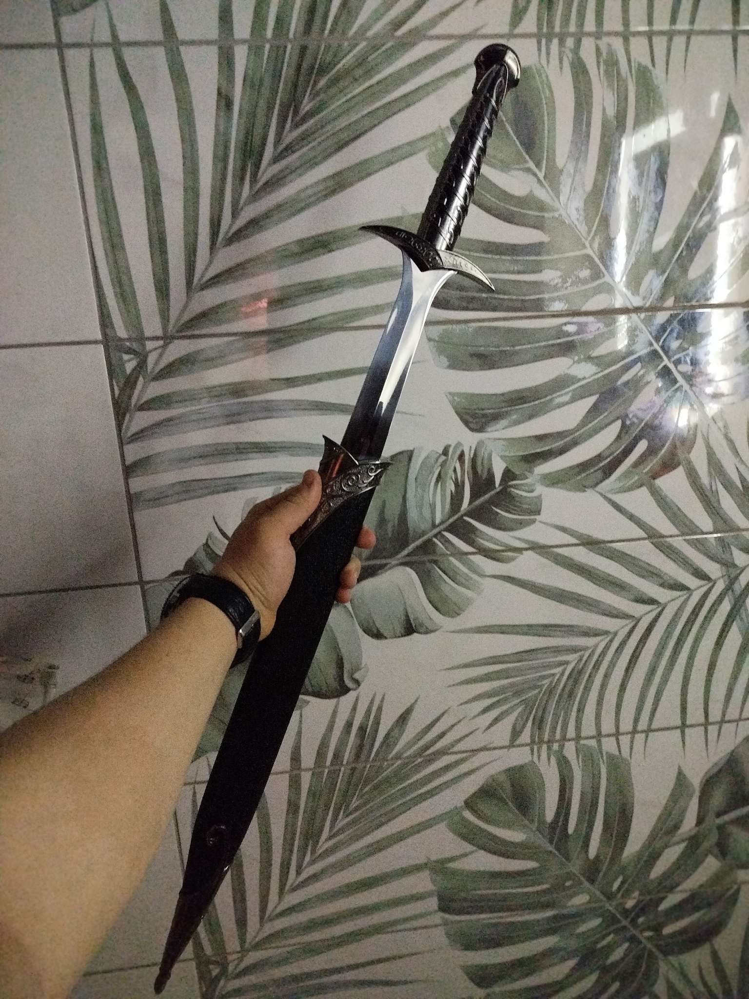 Фотография покупателя товара Макет оружия «Сувенирный меч на подставке. Остриё», подарочный набор, 8.5×3.5×27 см - Фото 1