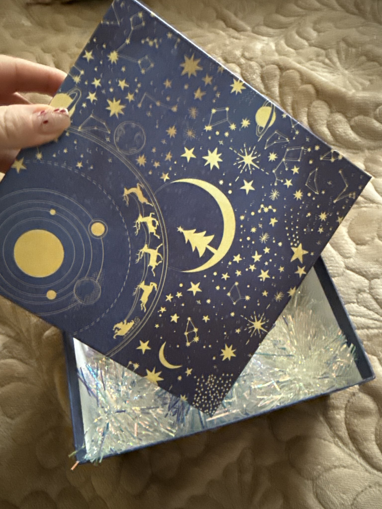 Фотография покупателя товара Набор подарочных коробок 5 в 1 «С новым годом», 14×14×8 - 22×22×12 см - Фото 1