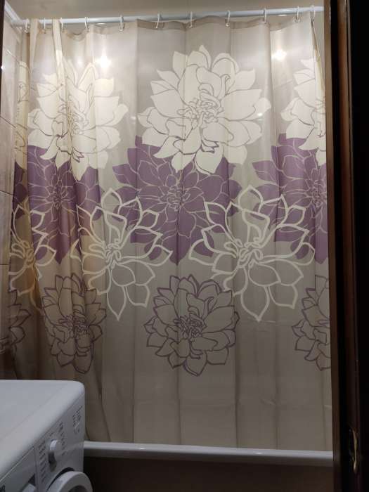 Фотография покупателя товара Штора для ванны Доляна «Большие цветы», 180×180 см, полиэстер, цвет жёлтый - Фото 3