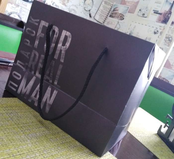 Фотография покупателя товара Пакет—коробка, подарочная упаковка, «Подарок», 23 х 18 х 11 см - Фото 3