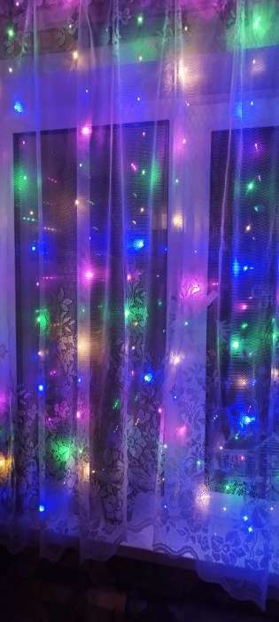Фотография покупателя товара Гирлянда «Занавес» 1.6×1.6 м, роса, IP20, серебристая нить, 160 LED, свечение белое, 8 режимов, 220 В - Фото 2