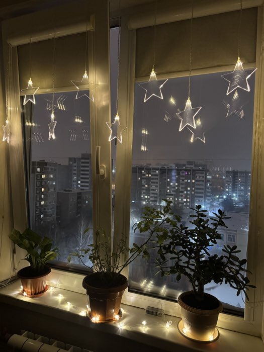 Фотография покупателя товара Гирлянда «Нить» 2 м, роса с насадками «Снежная ёлочка», IP20, серебристая нить, 20 LED, 2 режима, от батареек АА×2, свечение тёплое белое - Фото 1