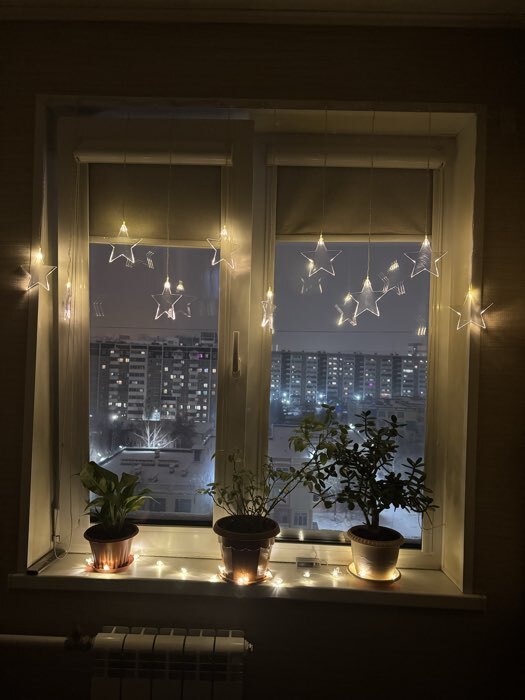 Фотография покупателя товара Гирлянда «Нить» 2 м, роса с насадками «Снежная ёлочка», IP20, серебристая нить, 20 LED, 2 режима, от батареек АА×2, свечение тёплое белое - Фото 2