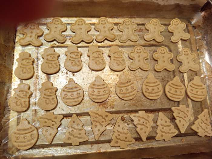 Фотография покупателя товара Плунжеры кондитерские Доляна «Новый год», набор 4 шт., пластик, розовые - Фото 2