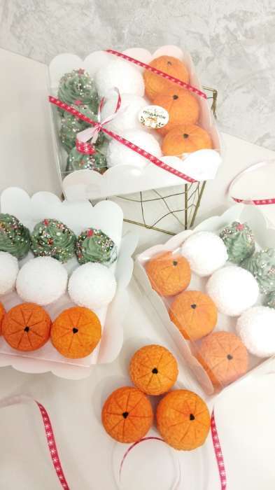 Фотография покупателя товара Коробка для печенья, белая, 15×15×3 см - Фото 3