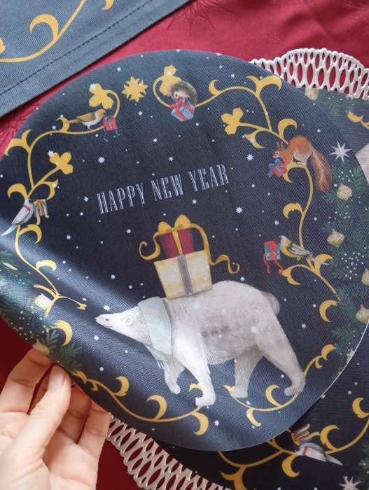 Фотография покупателя товара Набор салфеток сервировочных на стол «Этель» Happy and year, 4 шт., чёрные, круглые, d=30 см - Фото 3