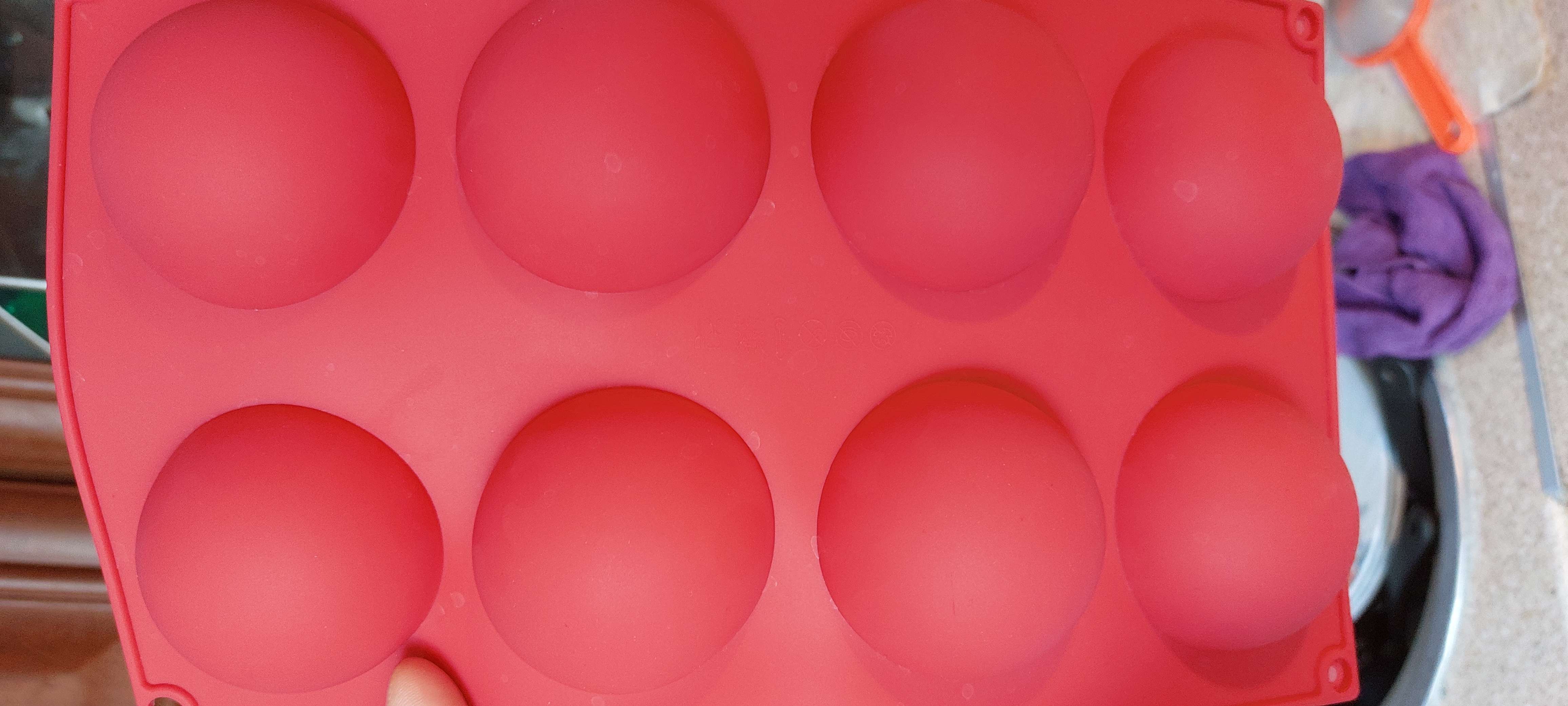 Фотография покупателя товара Форма для выпечки Доляна «Полусферы», силикон, 28×16,2×2,5см (d=5,4 см), 8 ячеек, цвет мятный - Фото 1